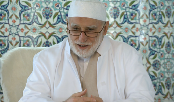 Rahmetin Taştığı Aya Doğru