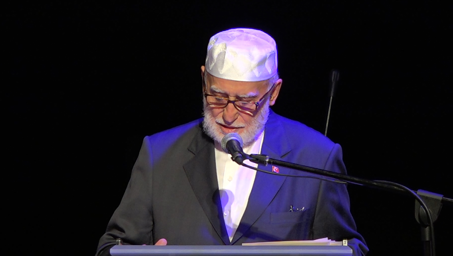Bir Müslüman Dünyanın Gidişinden Kendini Mes'ul Görür