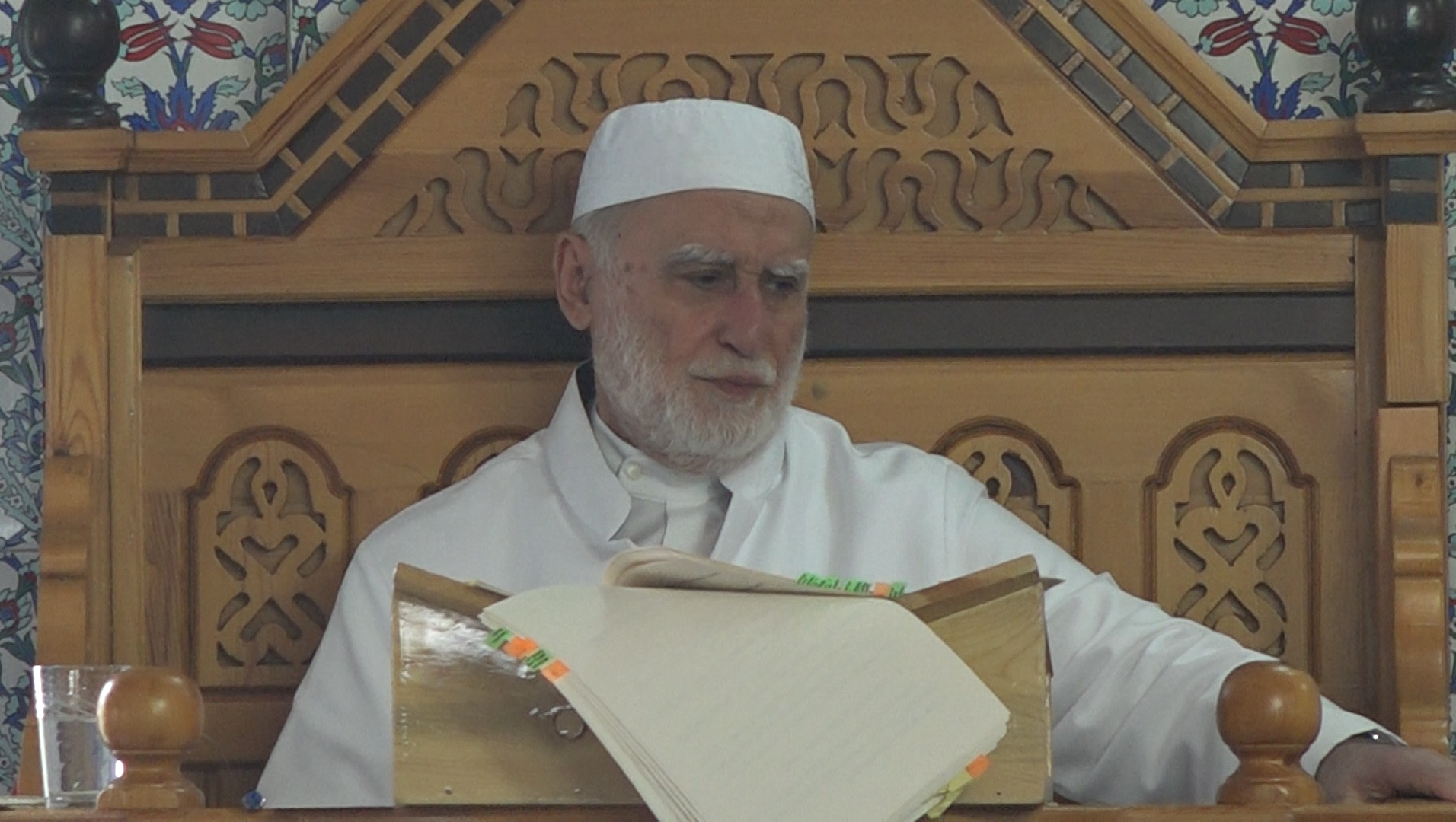 İbadetler Severek, Hizmet Sevinerek Yapılır