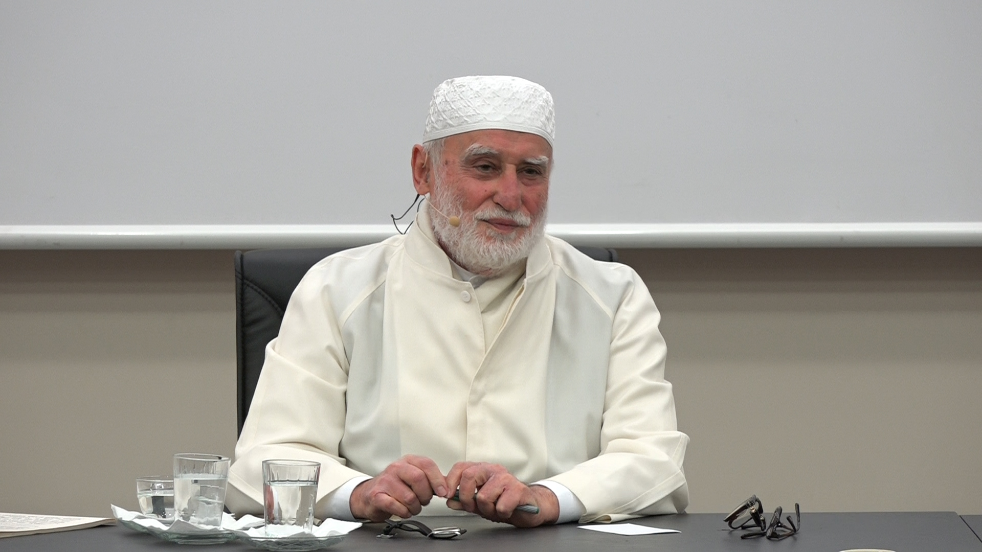 “Güneşte Gölge, Soğukta Kaftan, Açlıkta Ekmek Ol”