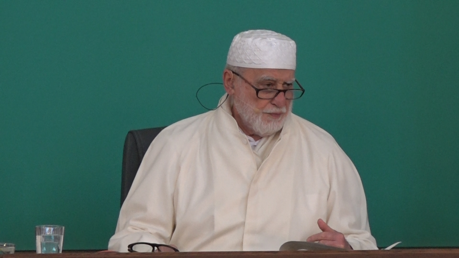 Dünya Mektebinde, Ancak Kalple Okunur