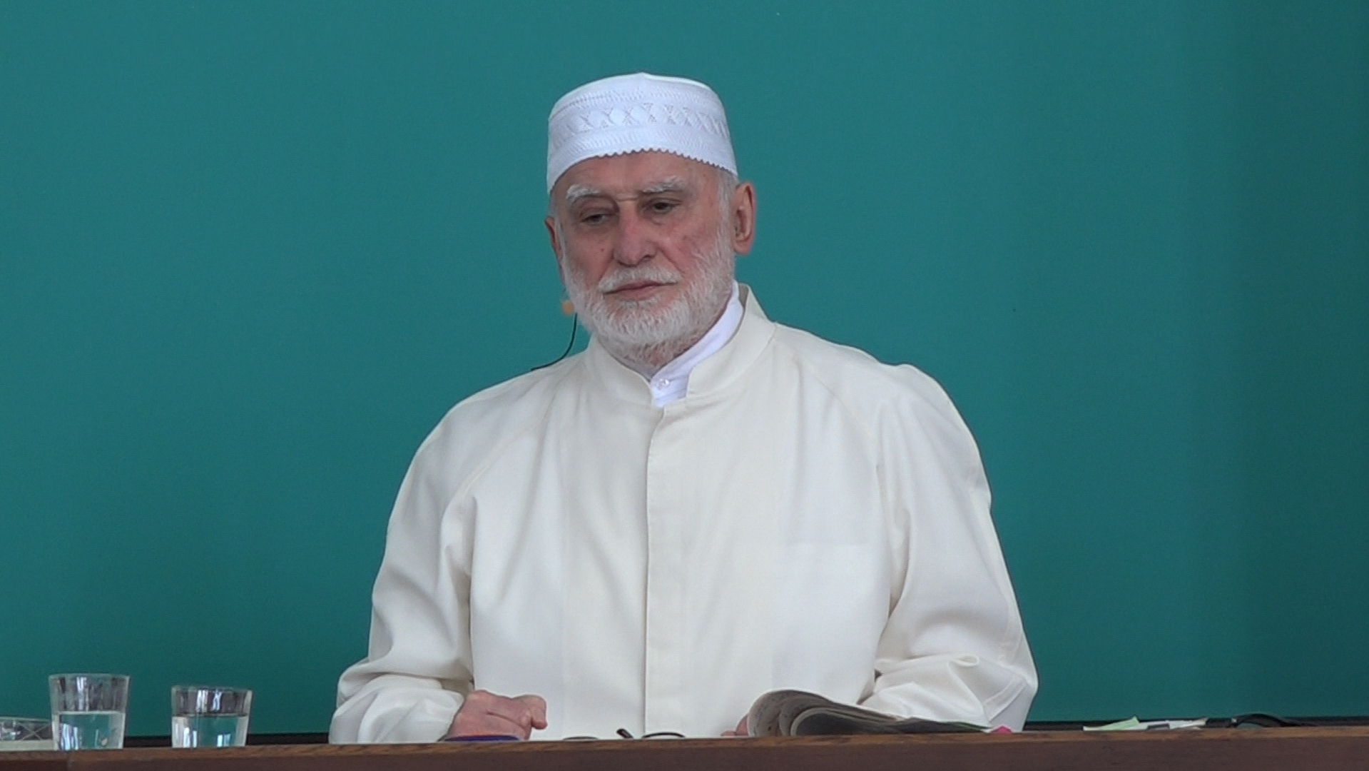 “…Sakın Şeytan, Allâh’ın Affına Güvendirerek Sizi Kandırmasın.” (Lokmân, 33)