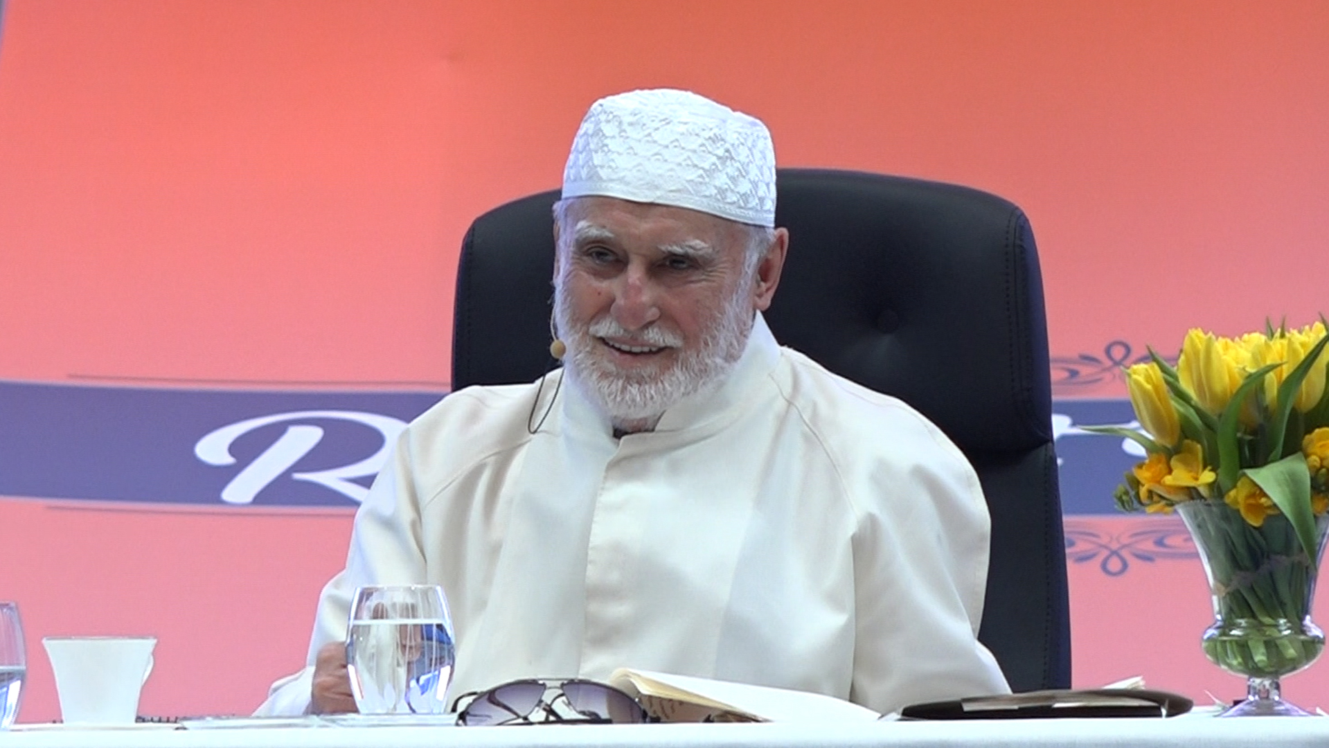 Bir Tasavvuf Yoluna/Tarîkate, Mürşide İntisâb Etmek Şart Mıdır? (Soru-Cevap)