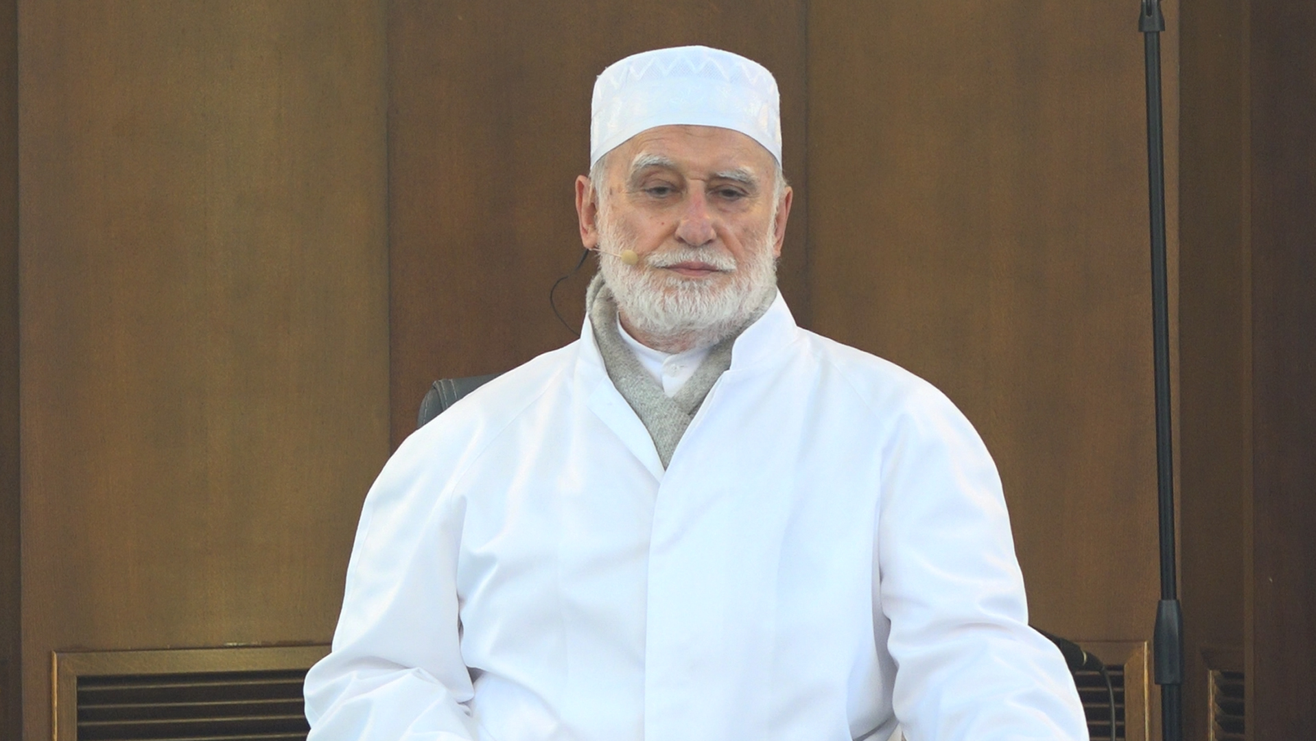 Yanlış Ekranlardan Gözümüzü ve Gönlümüzü Korumalıyız